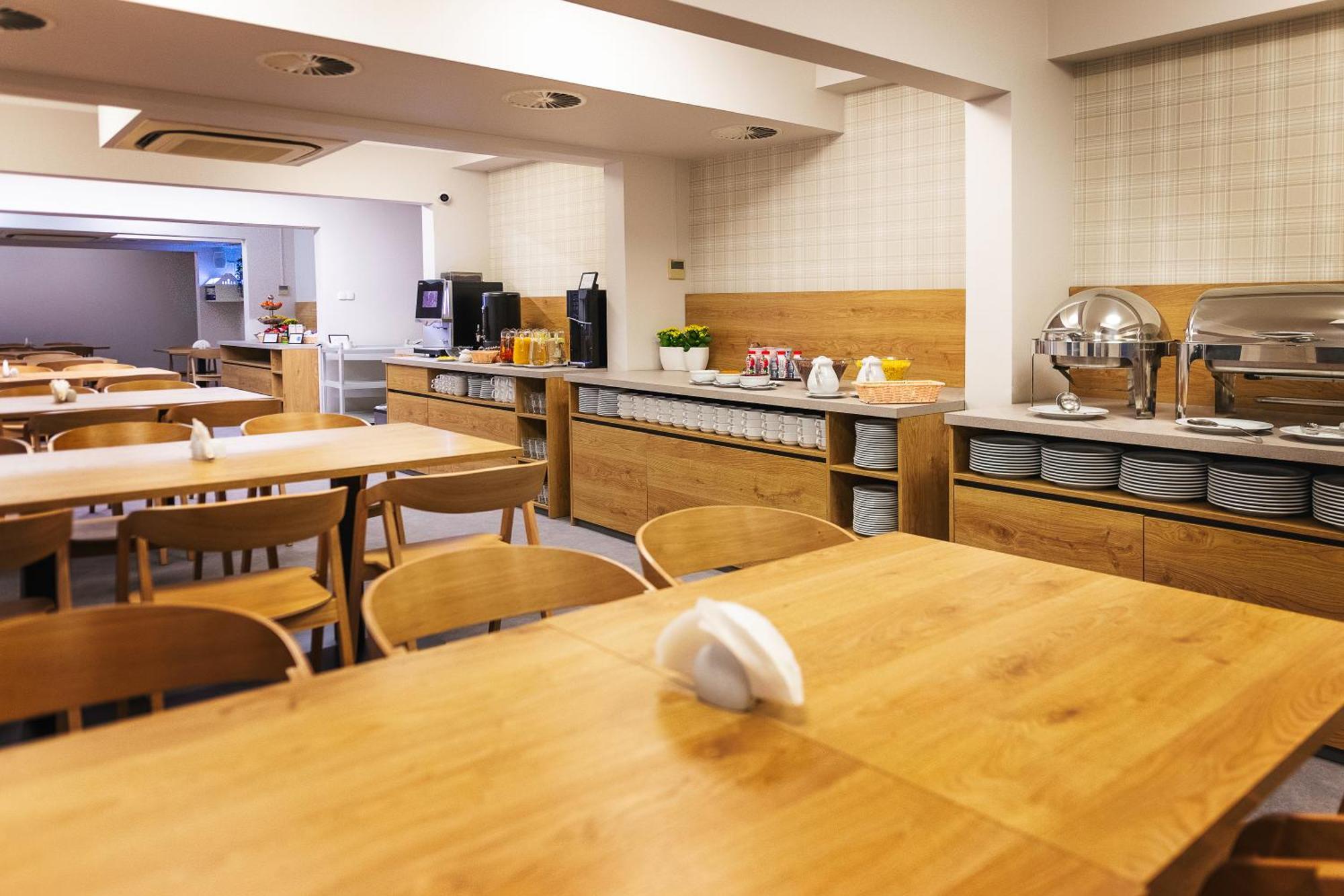Hotel Zawisza ビィドゴシュチュ エクステリア 写真