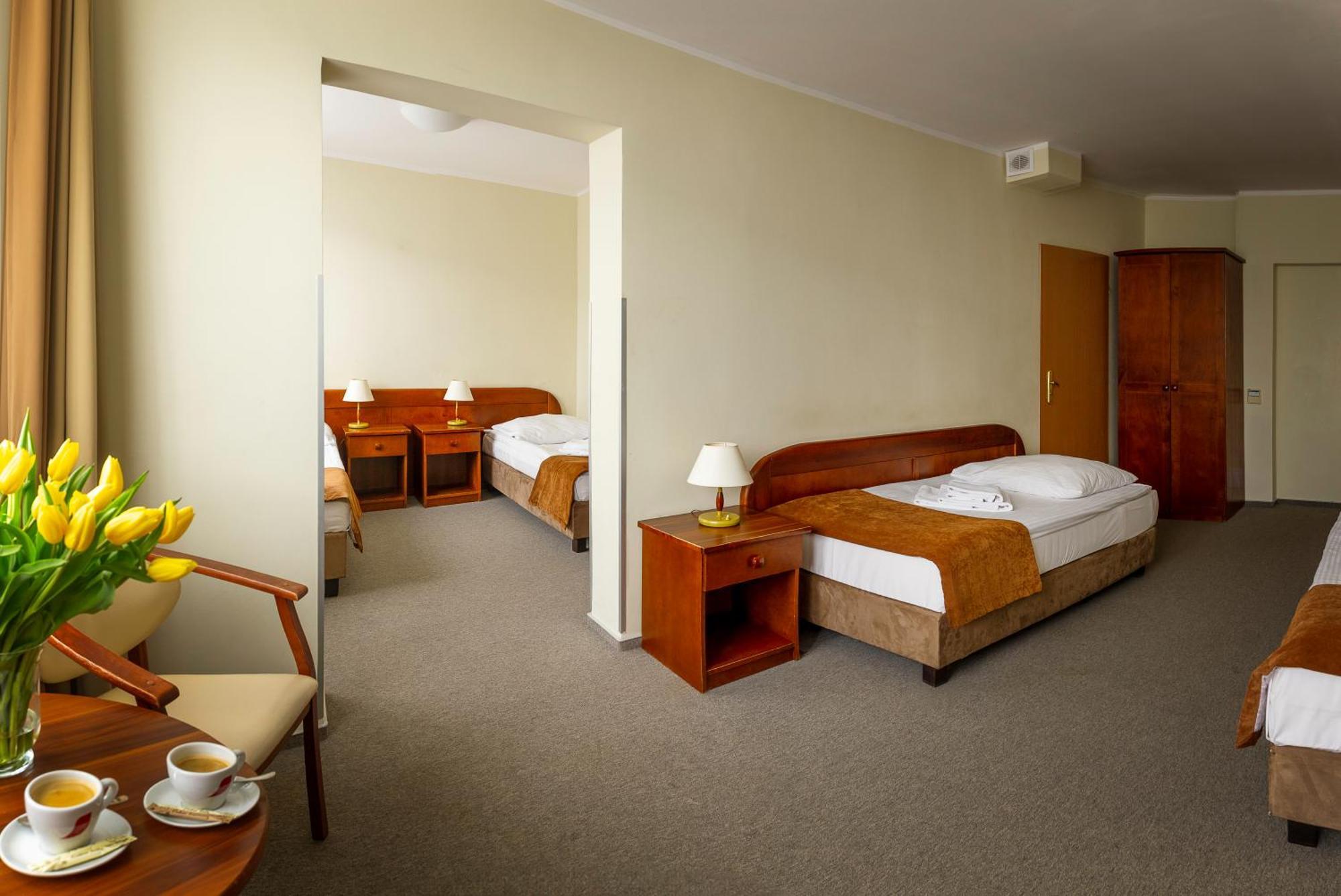 Hotel Zawisza ビィドゴシュチュ エクステリア 写真